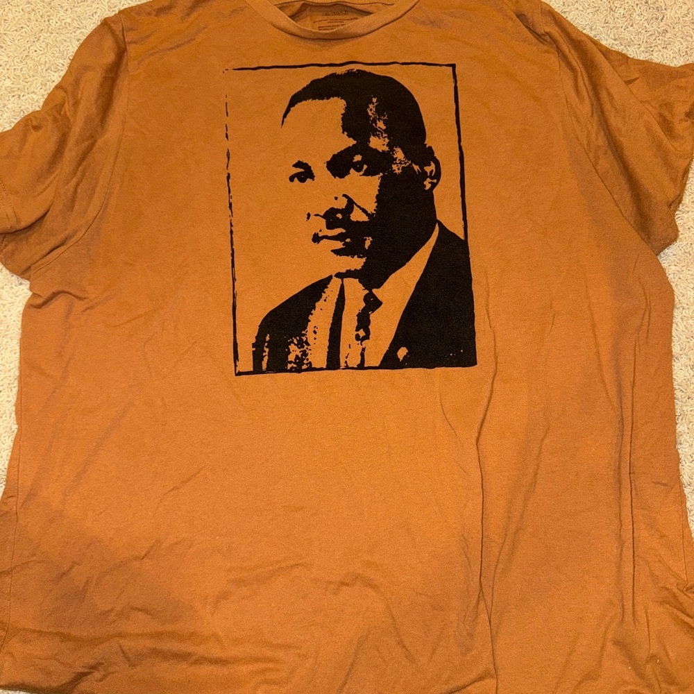 Men's Graphic T-Shirt in Brown